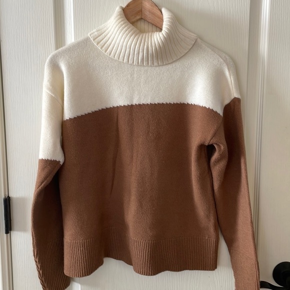 Anthropologie Sweaters - ANTHROPOLOGIE sweater Size XS